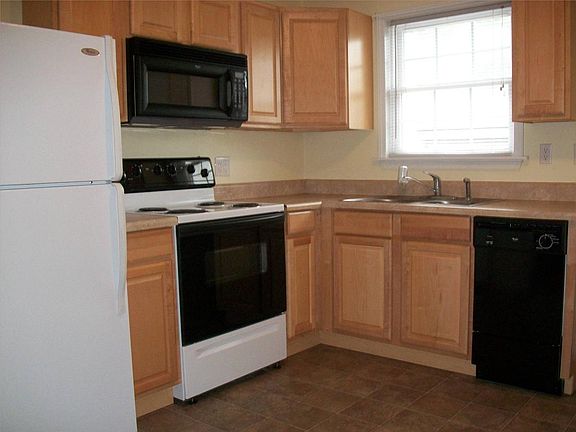 2nd image of 104 N 20th St #A