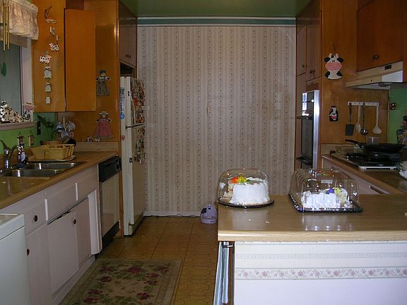 3rd image of 407 E Tudor St