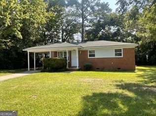 215 Meadow Dr, Warner Robins, GA 31093