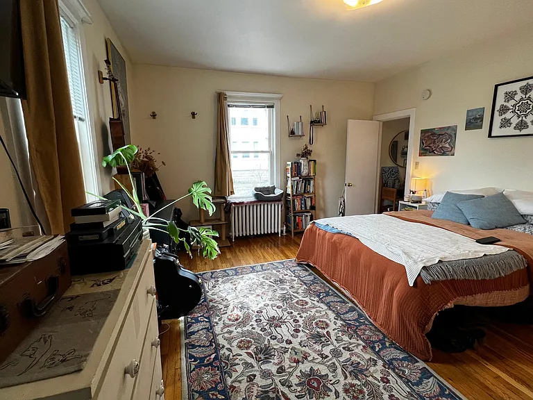 86 Clarendon Ave #F — Photo 9