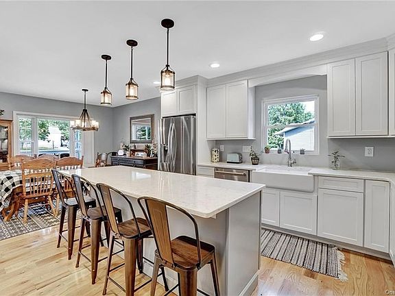 3rd image of 24 Wickham Dr