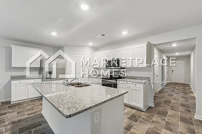 5331 Greenwood Rd — Photo 7