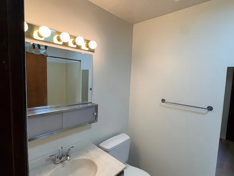 287 NW Market St — Photo 17
