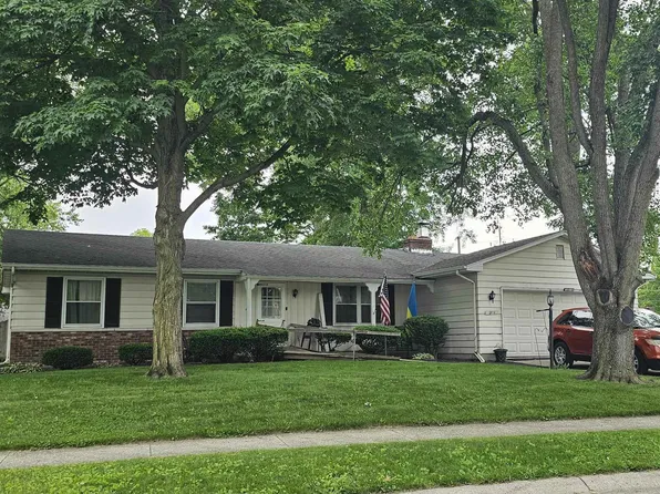 1816 Forest Valley Dr, Fort Wayne, IN 46815