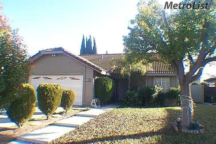 1st image of 2208 Livingston Ln