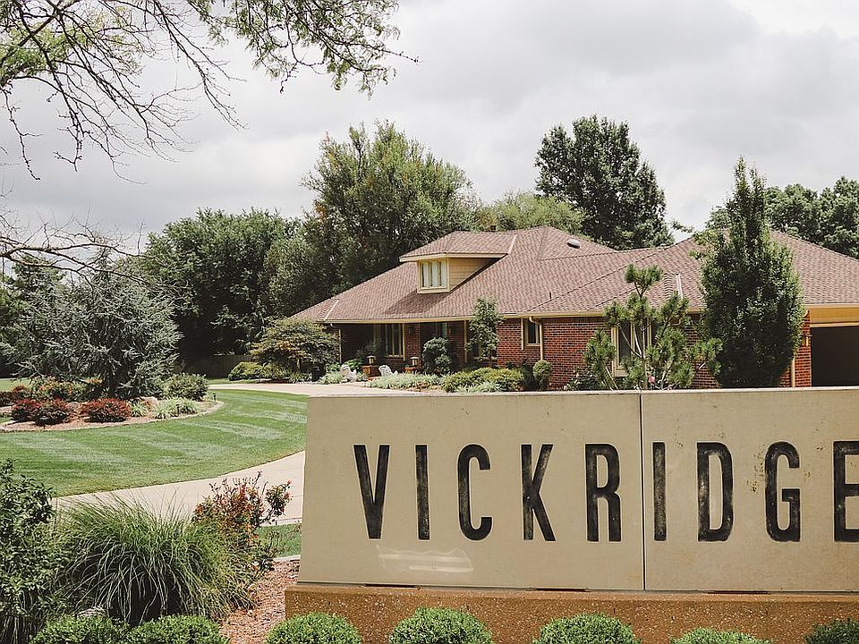 .92 Acres in Vickridge