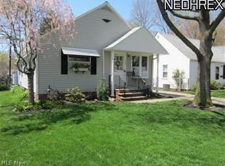130 Englewood Dr, Avon Lake, OH 44012