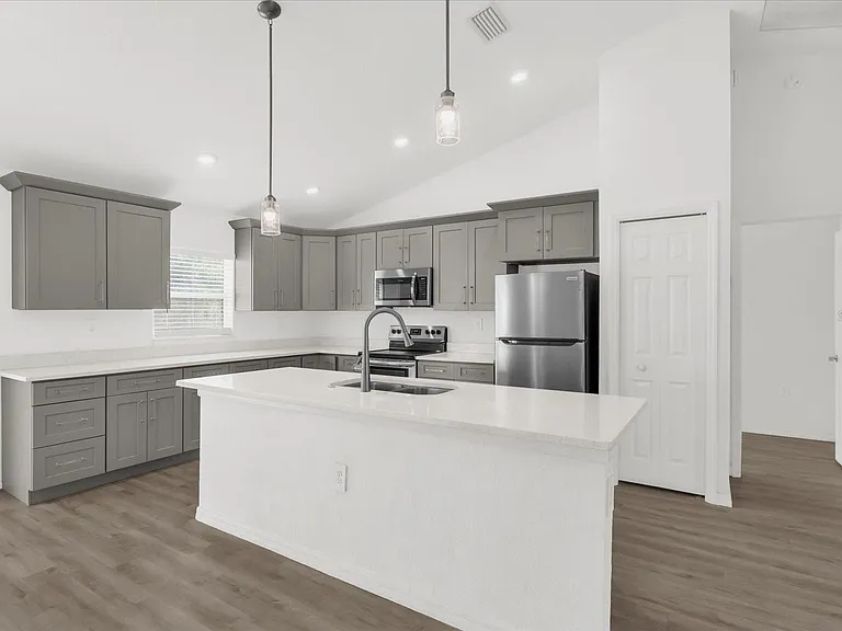 14923 SW 66th Avenue Rd — Photo 3