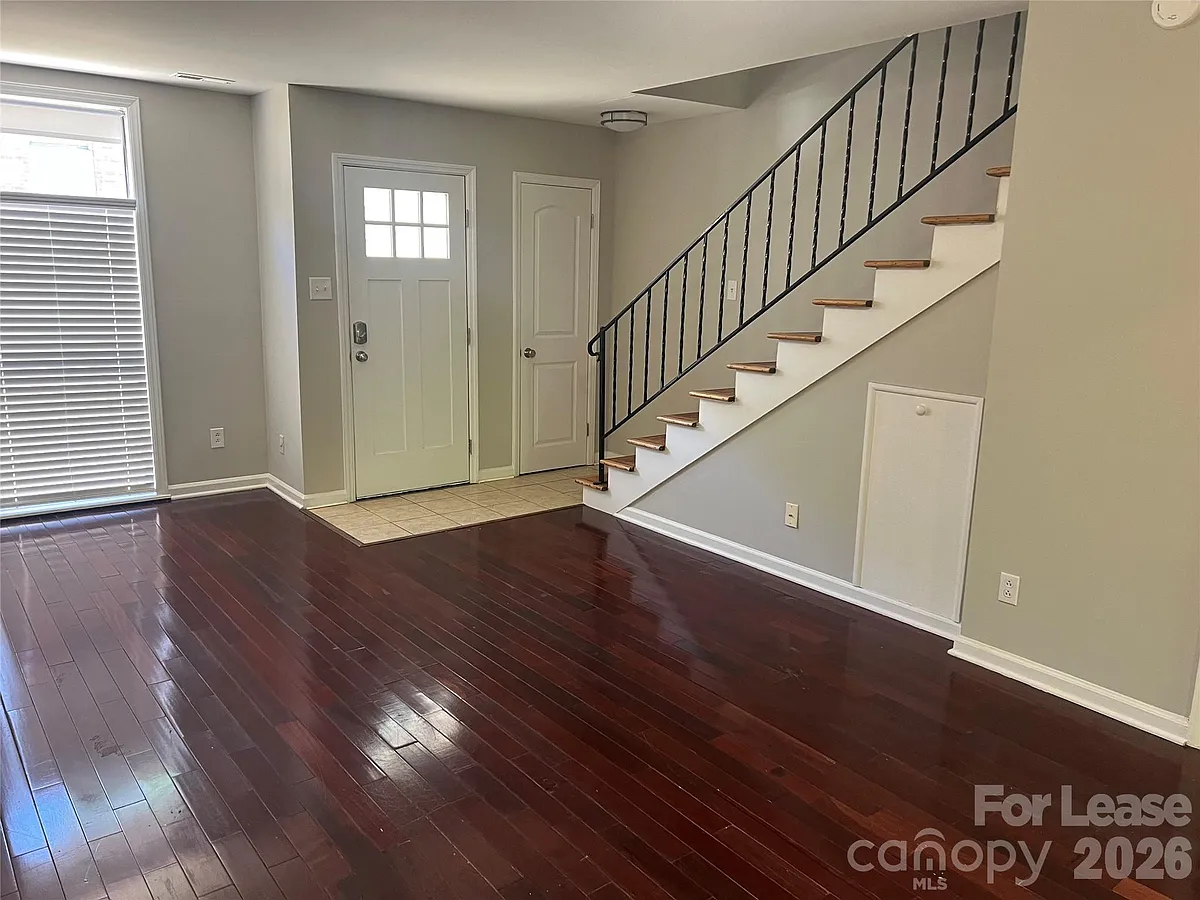 Building Photo - 407 S Chester St #15
