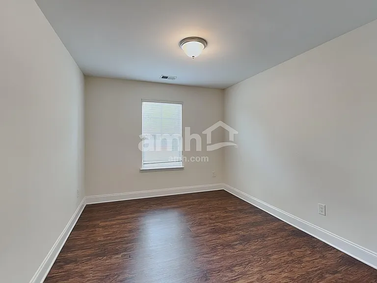 134 McBee St — Photo 18