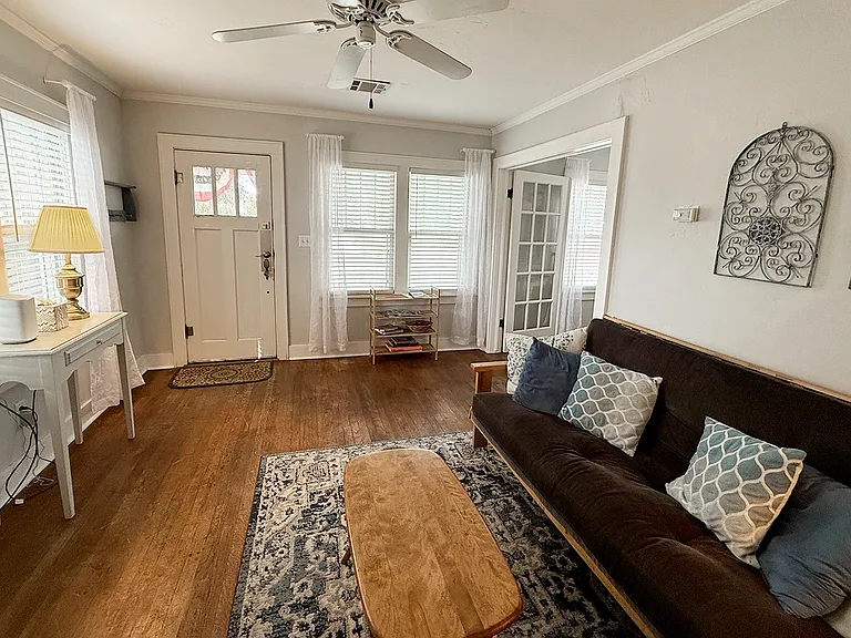 211 N University Blvd — Photo 3