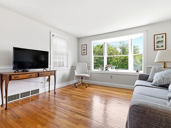 5th image of 49 Edgeworth St