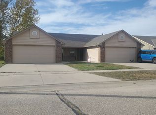 1622 Clover Dr, Junction City, KS 66441