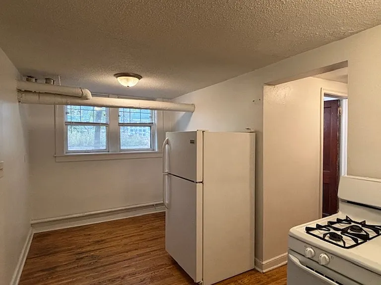 1670 Marshall Ave — Photo 7