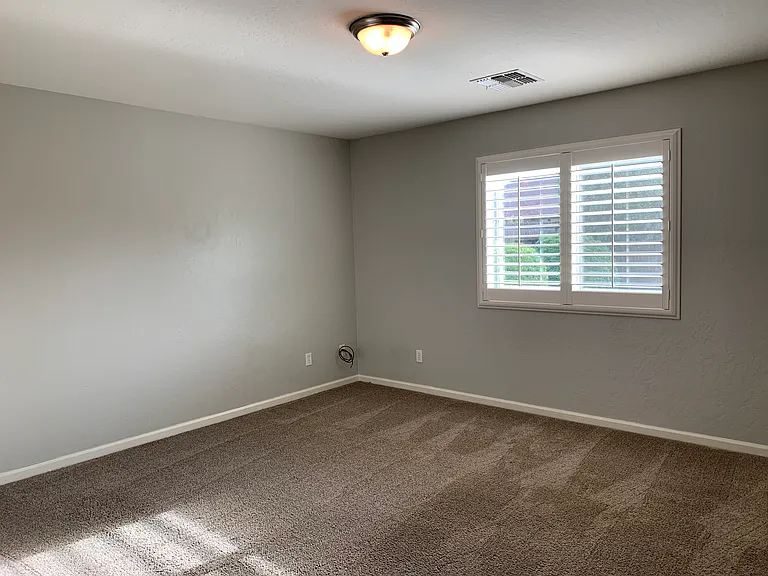 2423 W Corvina Ave — Photo 44