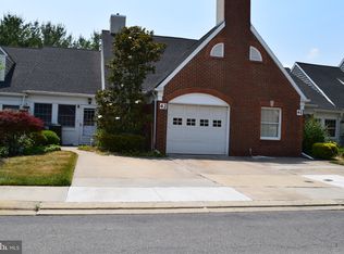 42 W Village Rd, Newark, DE 19713