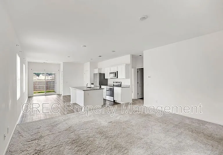 475 Pender Woods Dr — Photo 5