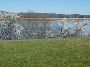 Wild Pear Trl, Dandridge, TN 37725