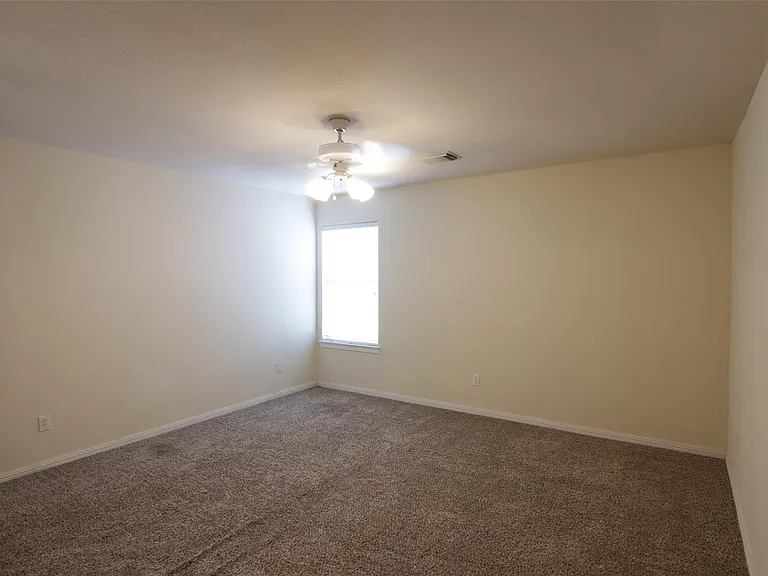 2027 Creek Run Dr — Photo 18