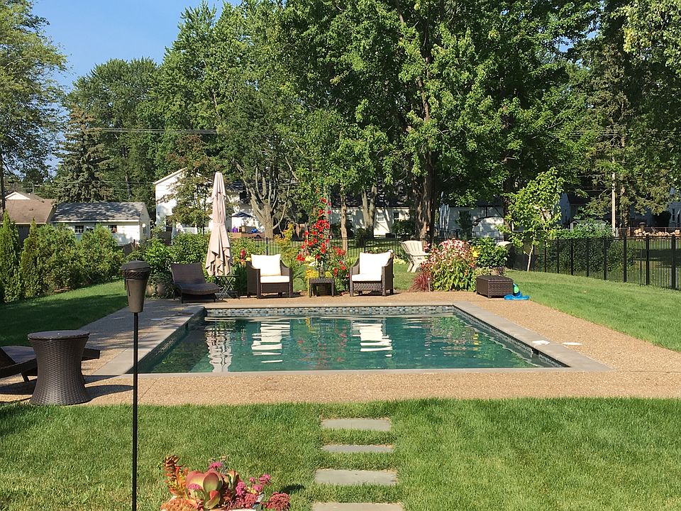 1st image of 3019 Garden Ave