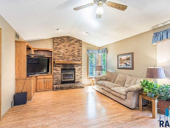 4th image of 6504 W Essex Ct