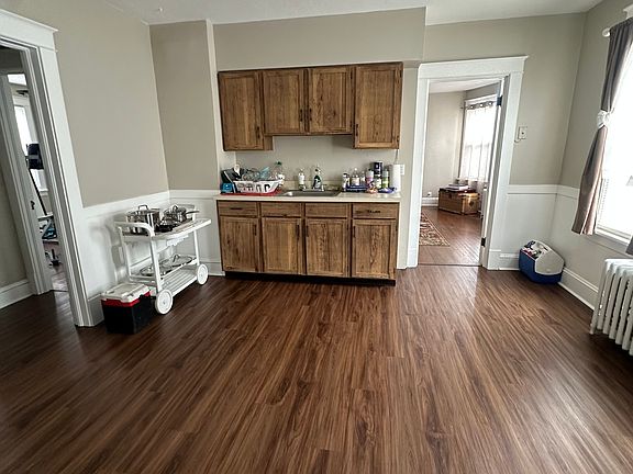 3rd image of 72 Chambers St #2