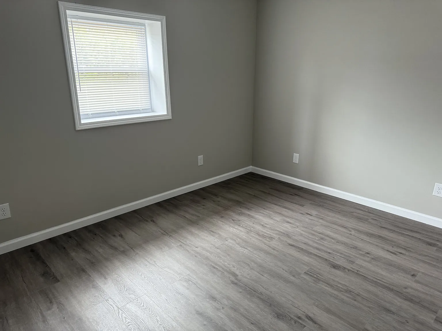 1309 Main St E — Photo 3