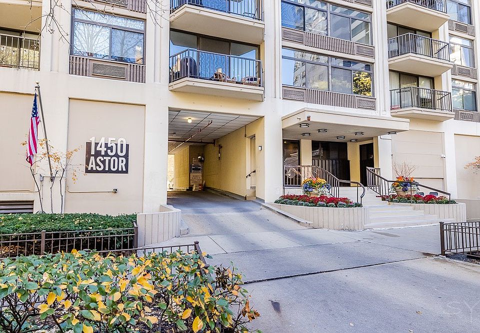 1st image of 1450 N Astor St APT 11A