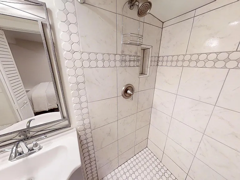 240 West St — Photo 22