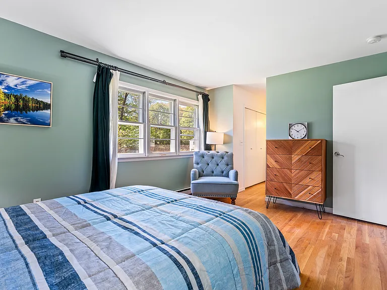 4 Lakewood Dr — Photo 14