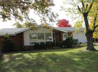 9872 Amberley Dr, Saint Louis, MO