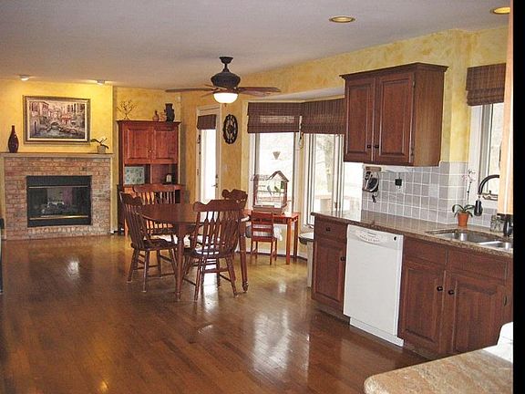 2nd image of 10935 Huntington Close