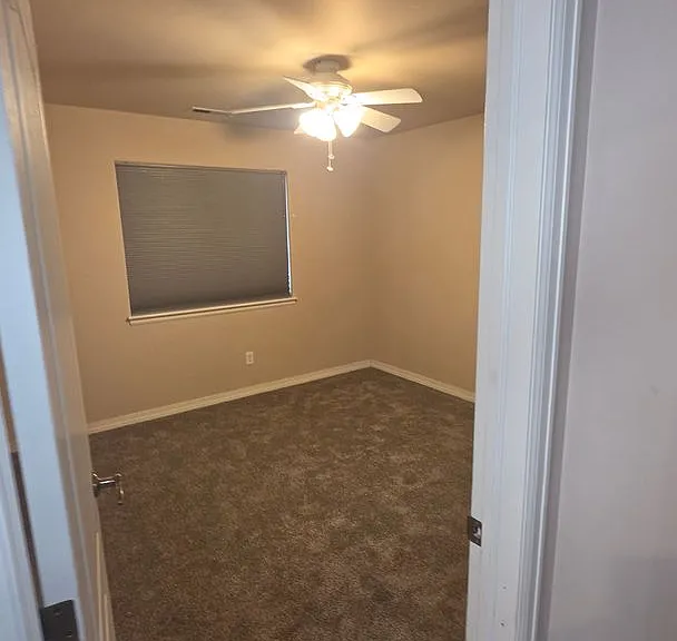 471 Coos Bay St — Photo 11