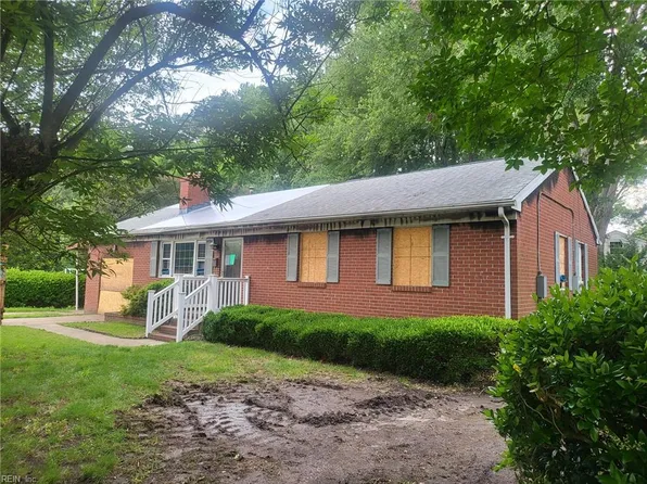72 Cline Dr, Hampton, VA 23666