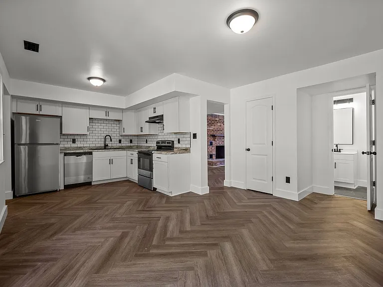 635 Myrtlewood Cir — Photo 6
