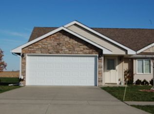 967 8th Ave NW, Altoona, IA 50009