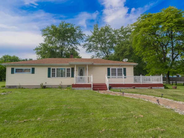 263 Haglund Rd, Burns Harbor, IN 46304