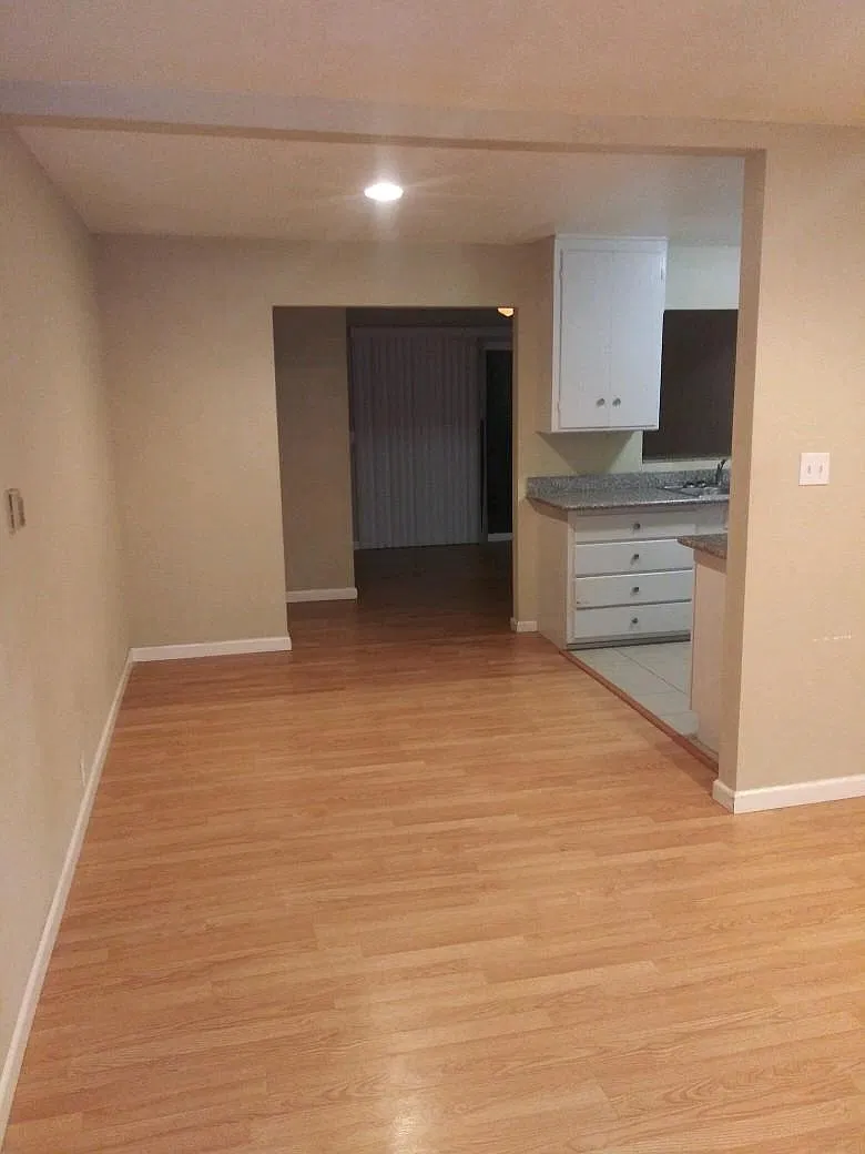 3 bed, 1200 sqft, $1,895 — Photo 3