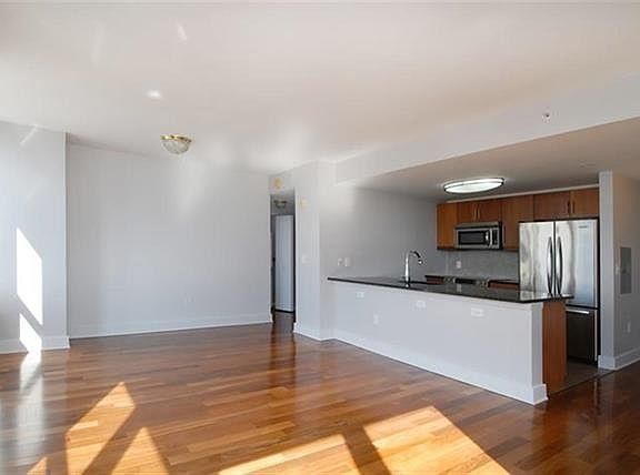 4th image of 88 Morgan St APT 1908