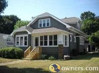 919 Summit Ave, Waukesha, WI 53188