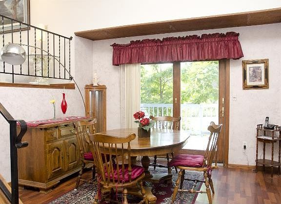 3rd image of 1086 Anderson Ln