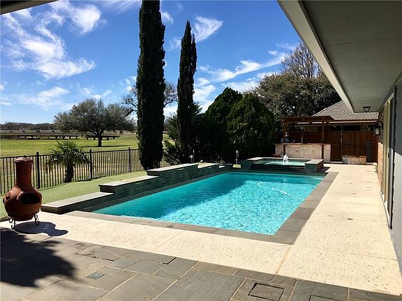 2nd image of 1717 Cordoba Ct