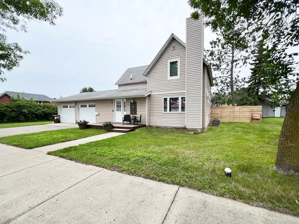 534 E Main St, Perham, MN 56573