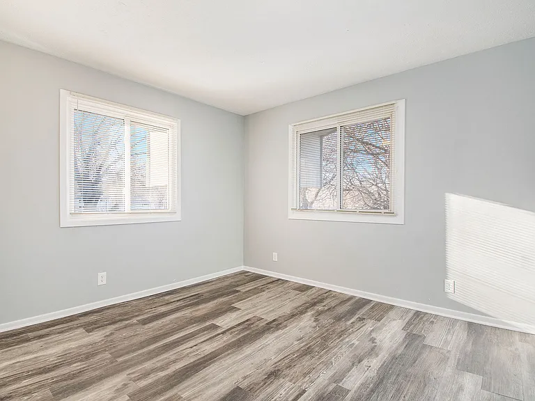 901 James Pkwy #8 — Photo 9