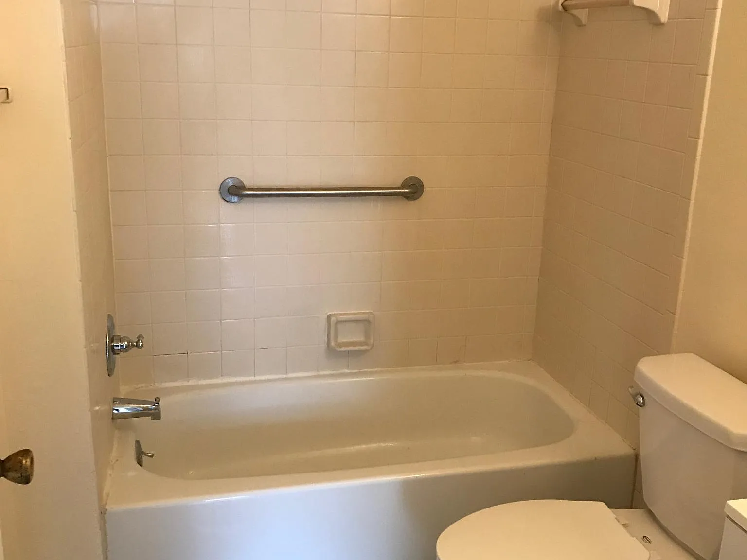 1 bed, 800 sqft, $850 — Photo 4