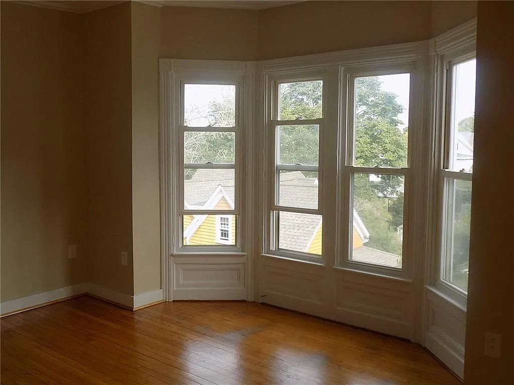 2 bed, 1.0 bath, 1131 sqft, $1,800 — Photo 4