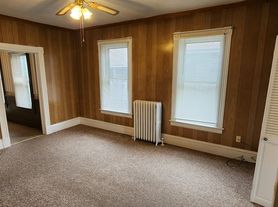 43 S Main St, Rutland, VT