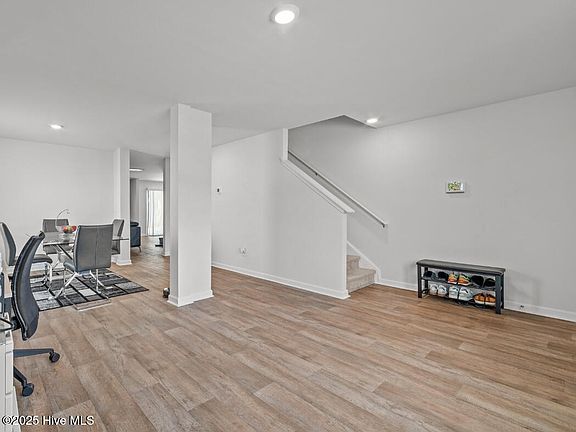 4th image of 4517 Sandstone Drive