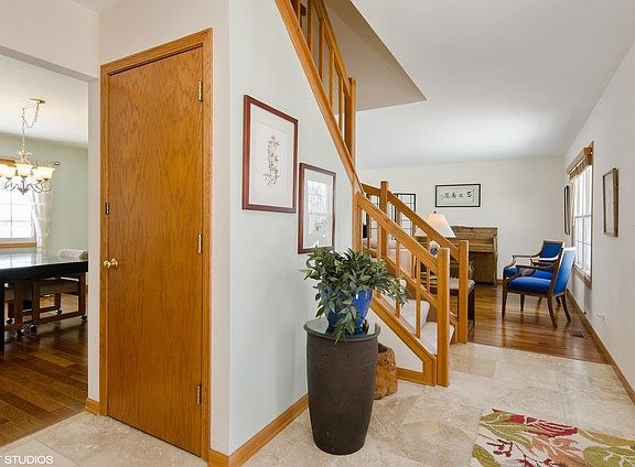2nd image of 561 Edinburgh Ln