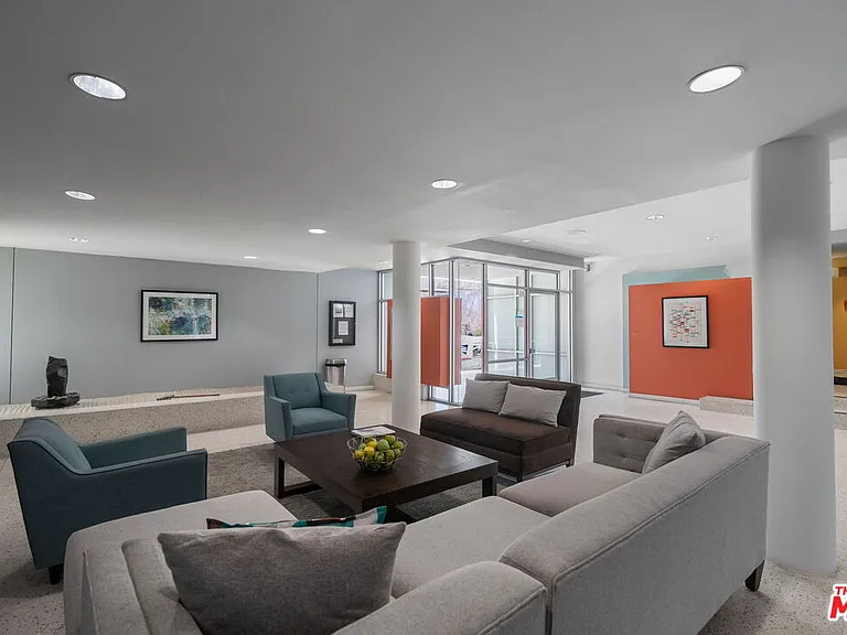 4807 Woodley Ave #309 — Photo 3